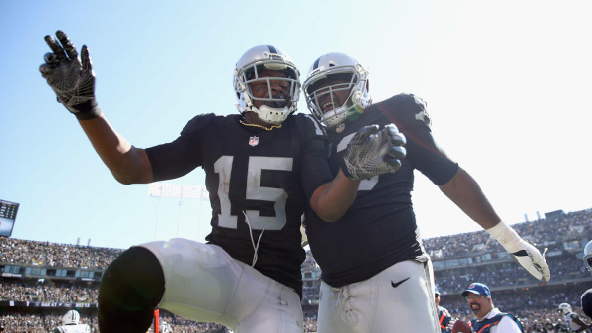 Wide receiver Michael Crabtree racked up 32 points in the Egypt Pharaoh's resounding victory over the Bangkok Blitz.