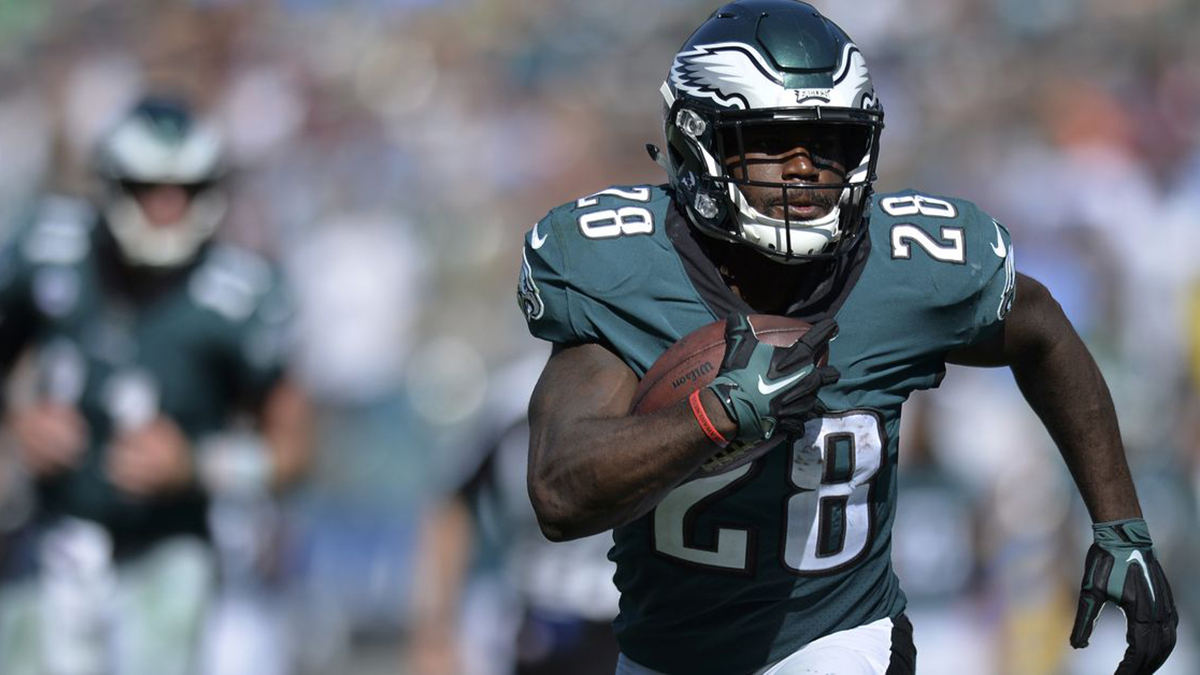 The winless, defending champion Jamaica Jerks signed running back Wendell Smallwood to a one-year, $2.5 million free agent deal.