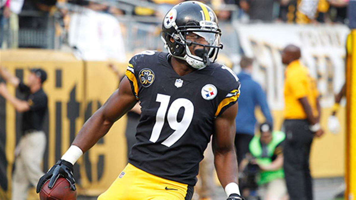 WR JuJu Smith-Schuster scored 20.7 points to help Nagasaki.