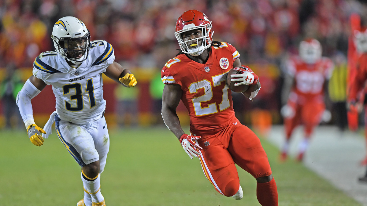 RB Kareem Hunt racked up 44.4 points to lead Russia over Greenland.