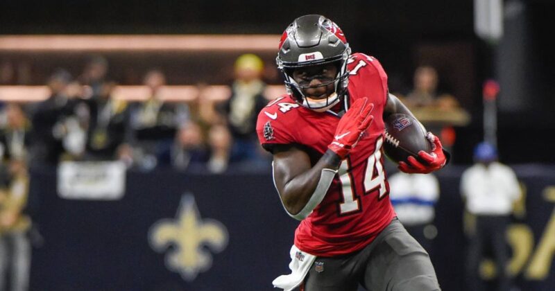 WR Chris Godwin tallied 33.5 points in Ukraine's big victory.